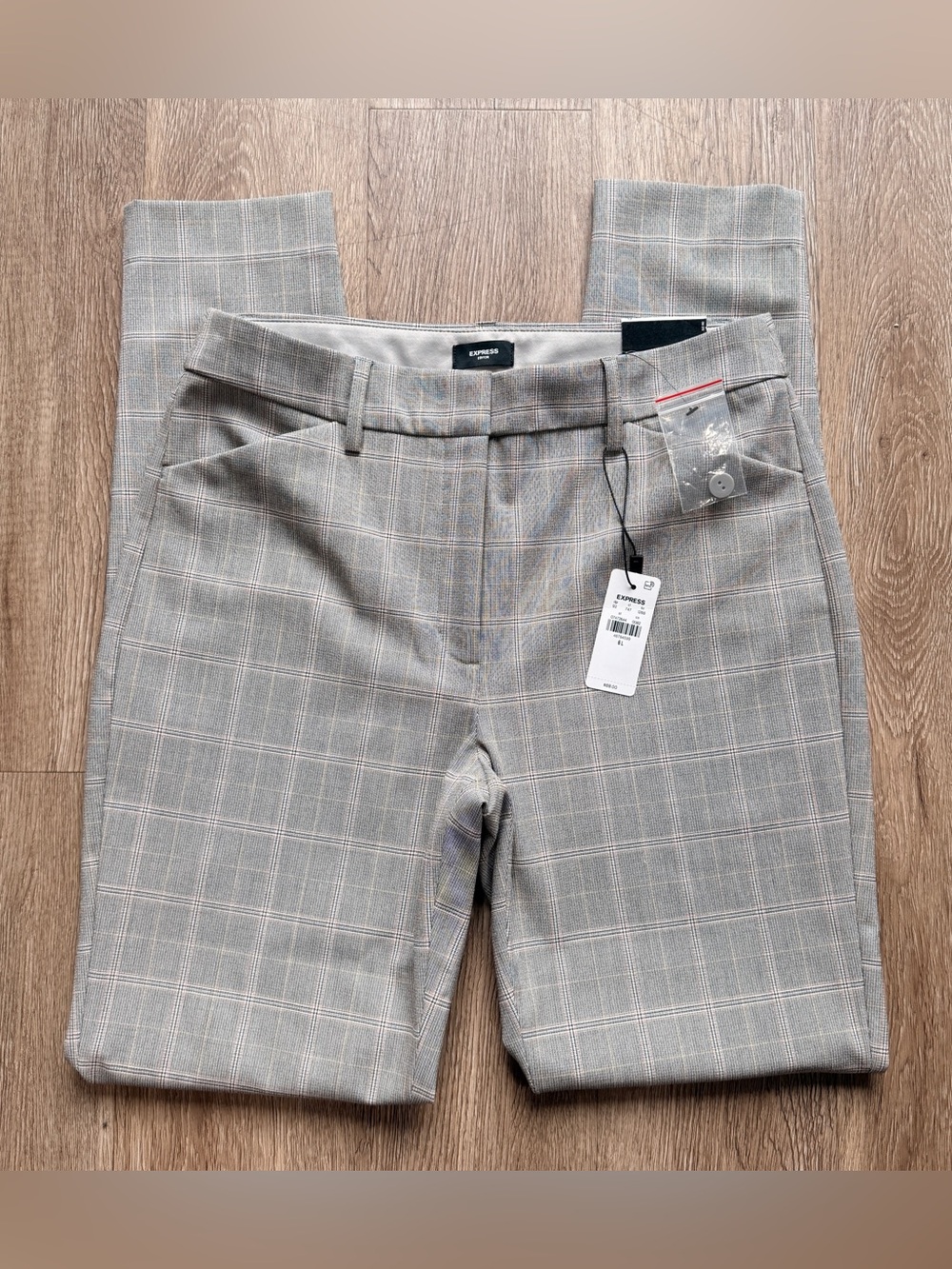 Skinny Mid Rise Plaid Pants – Size 6L